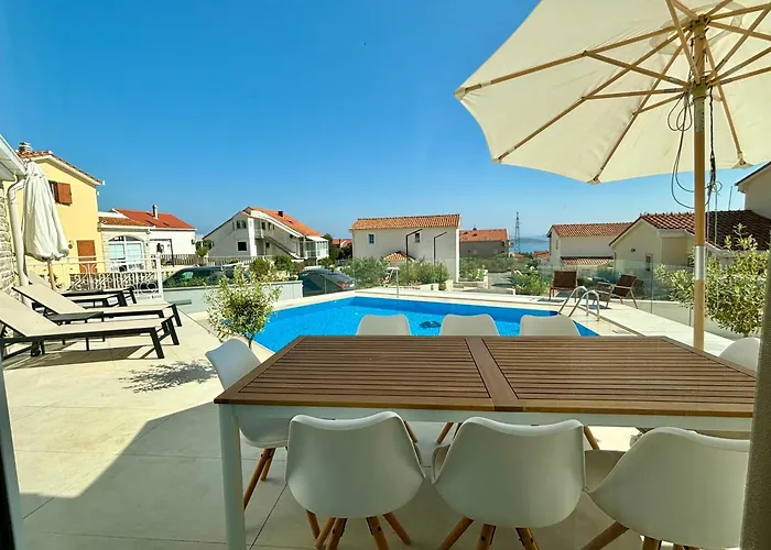 Luxury Villa Michelle